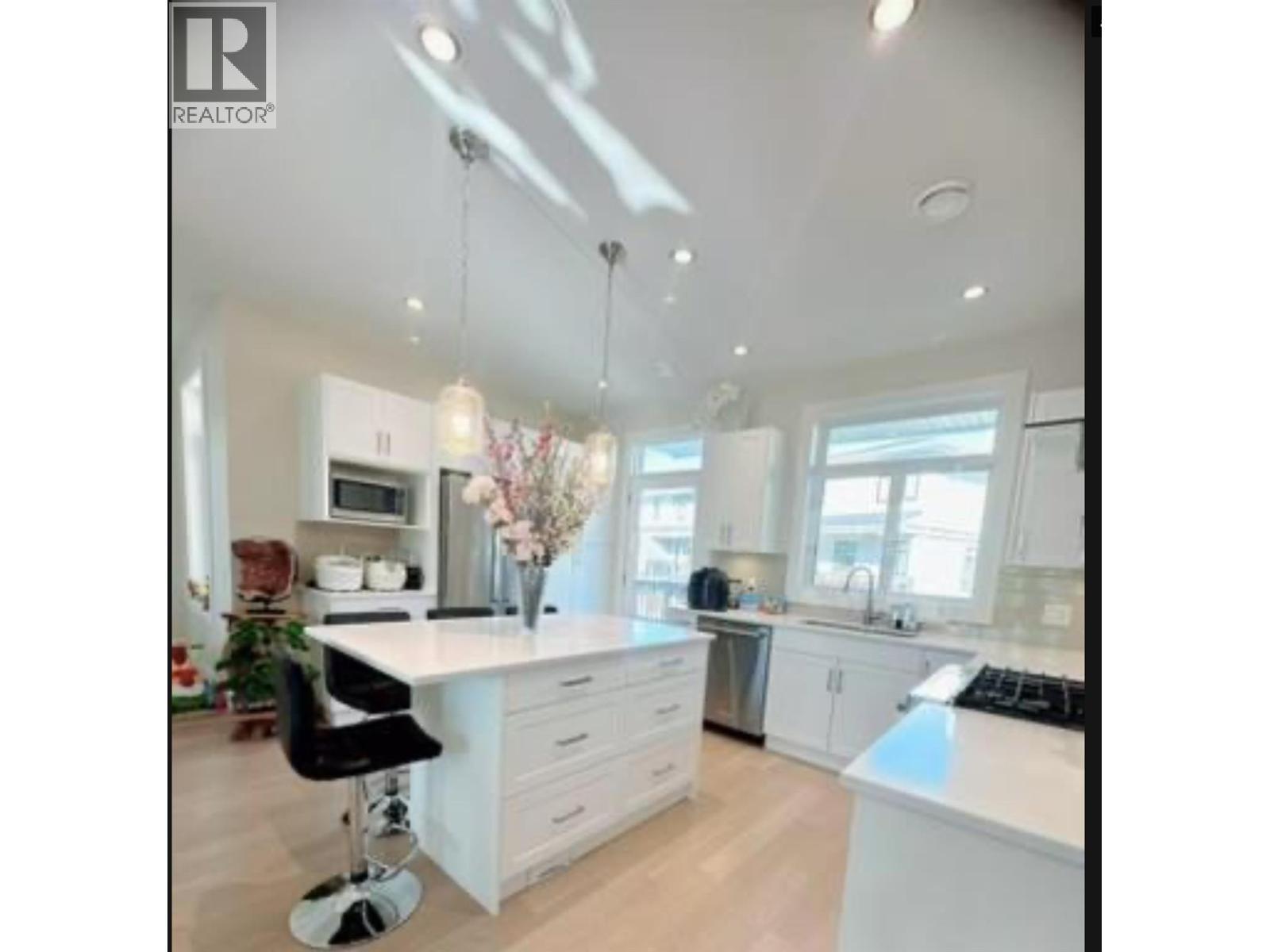 1102 Cameron Avenue Unit# 26. Kelowna, British Columbia