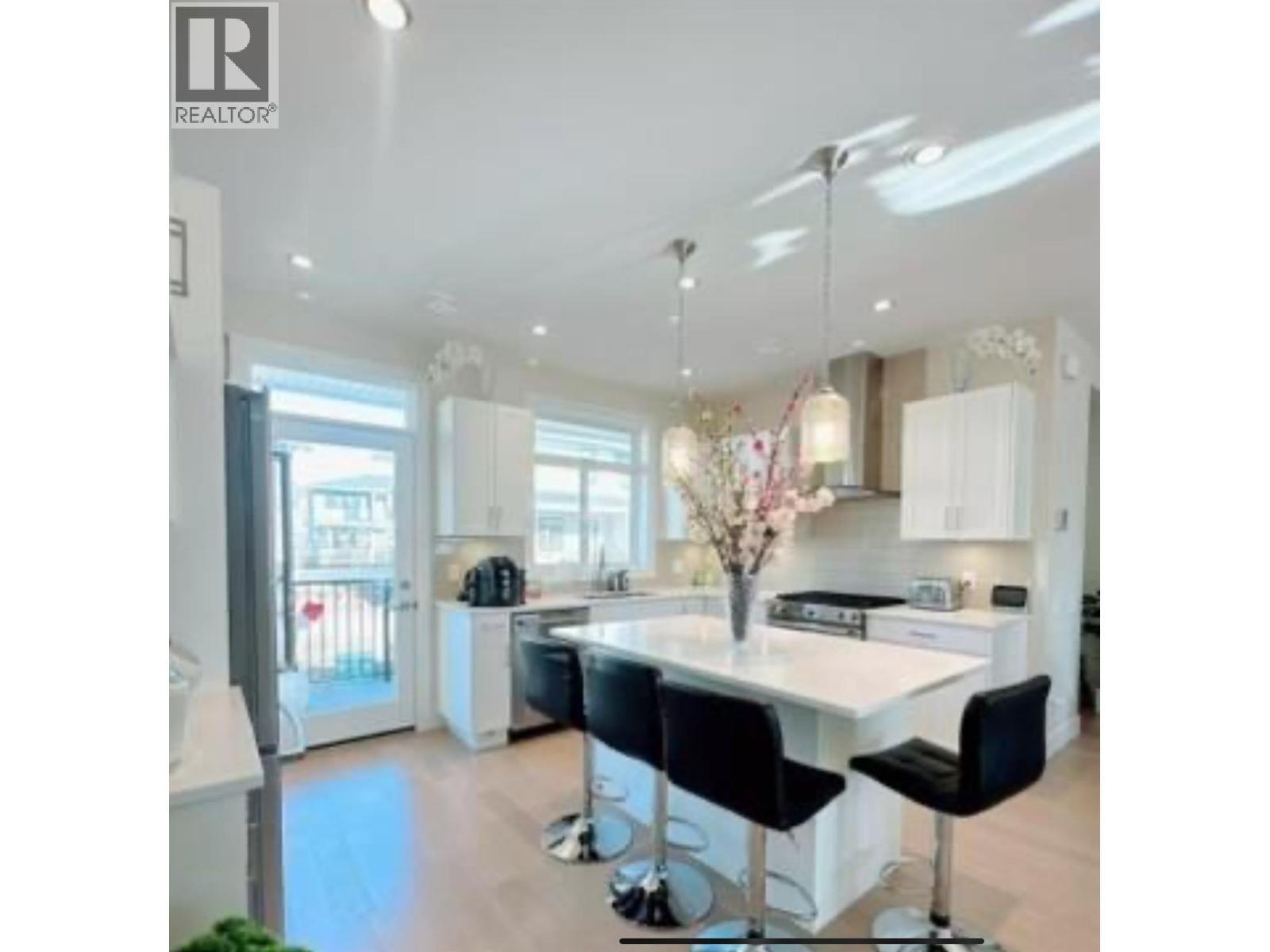 1102 Cameron Avenue Unit# 26. Kelowna, British Columbia