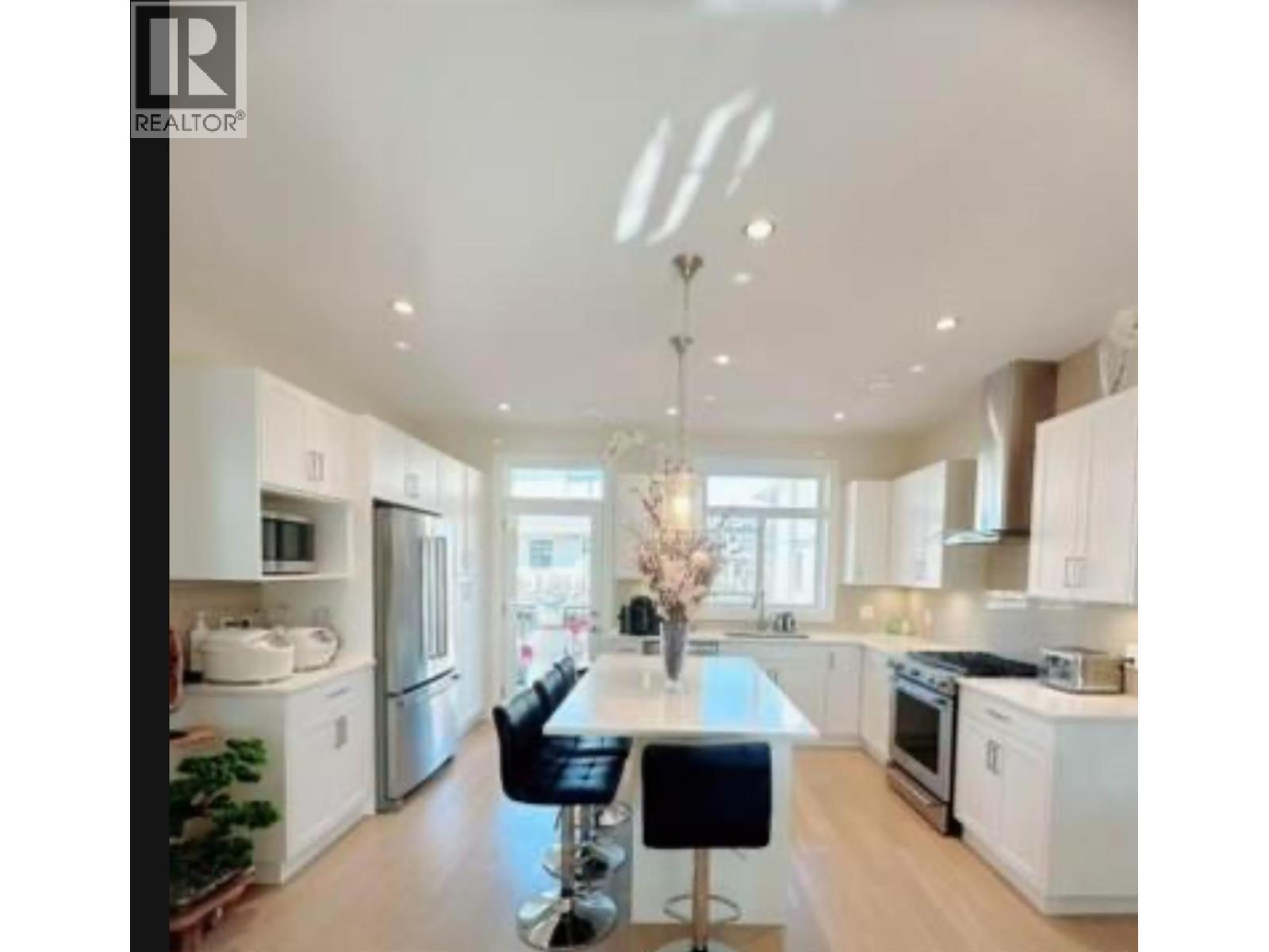 1102 Cameron Avenue Unit# 26. Kelowna, British Columbia