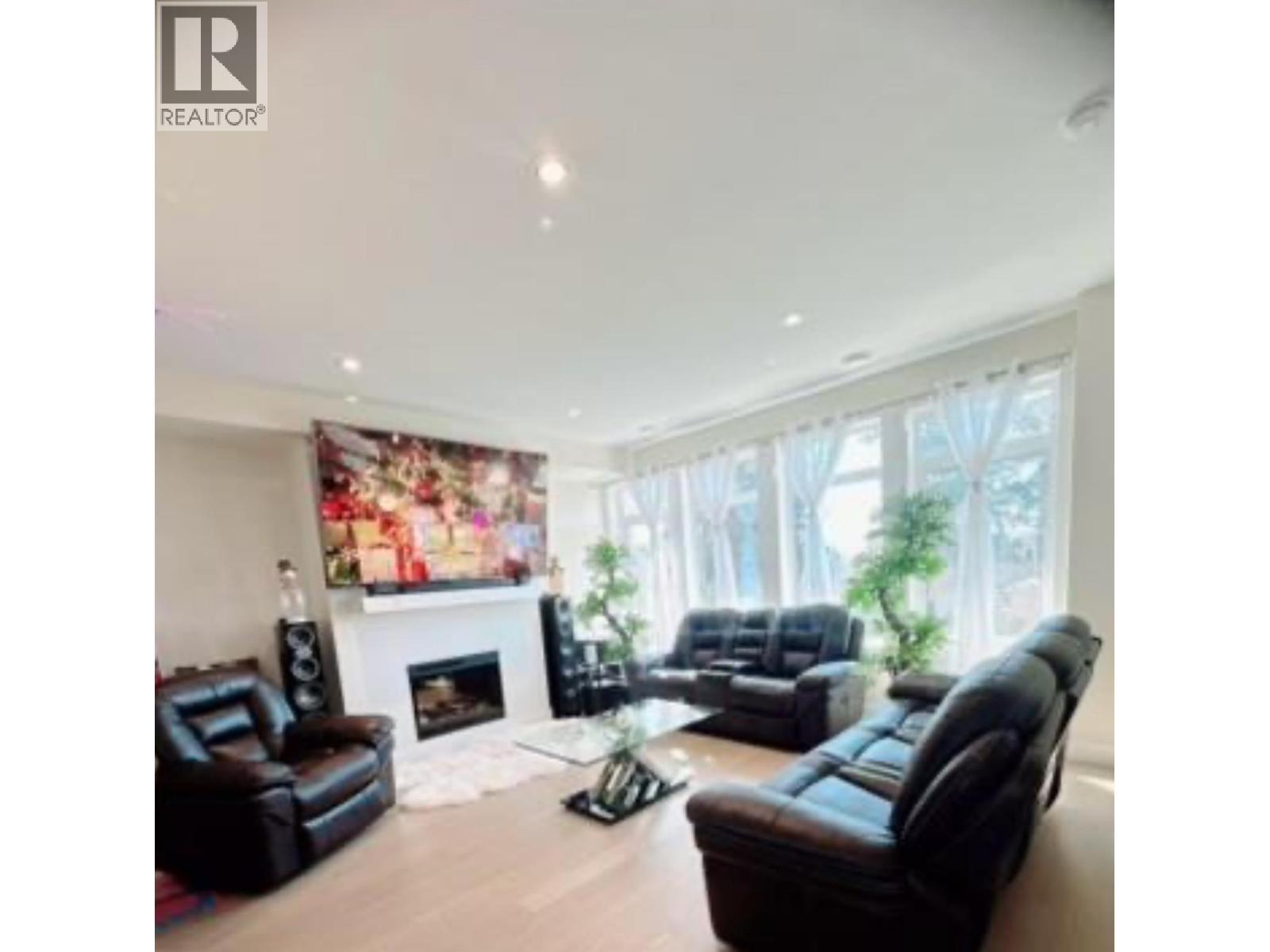 1102 Cameron Avenue Unit# 26. Kelowna, British Columbia