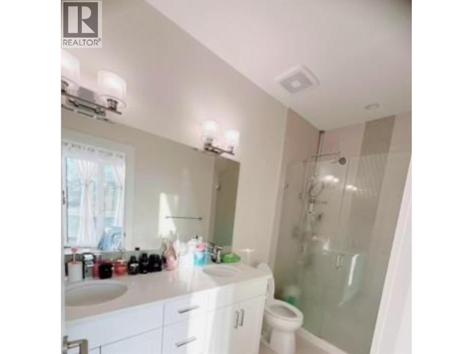 1102 Cameron Avenue Unit# 26. Kelowna, British Columbia