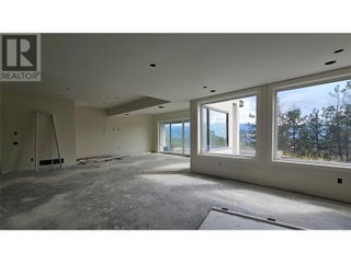 1122 Carnoustie Drive. Kelowna, British Columbia