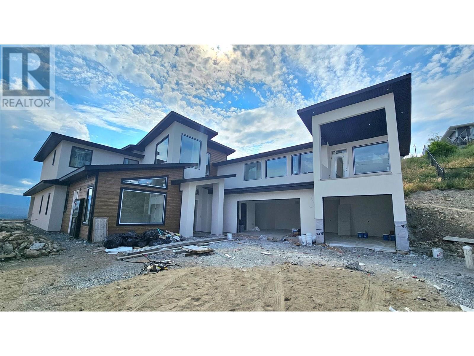 1122 Carnoustie Drive. Kelowna, British Columbia
