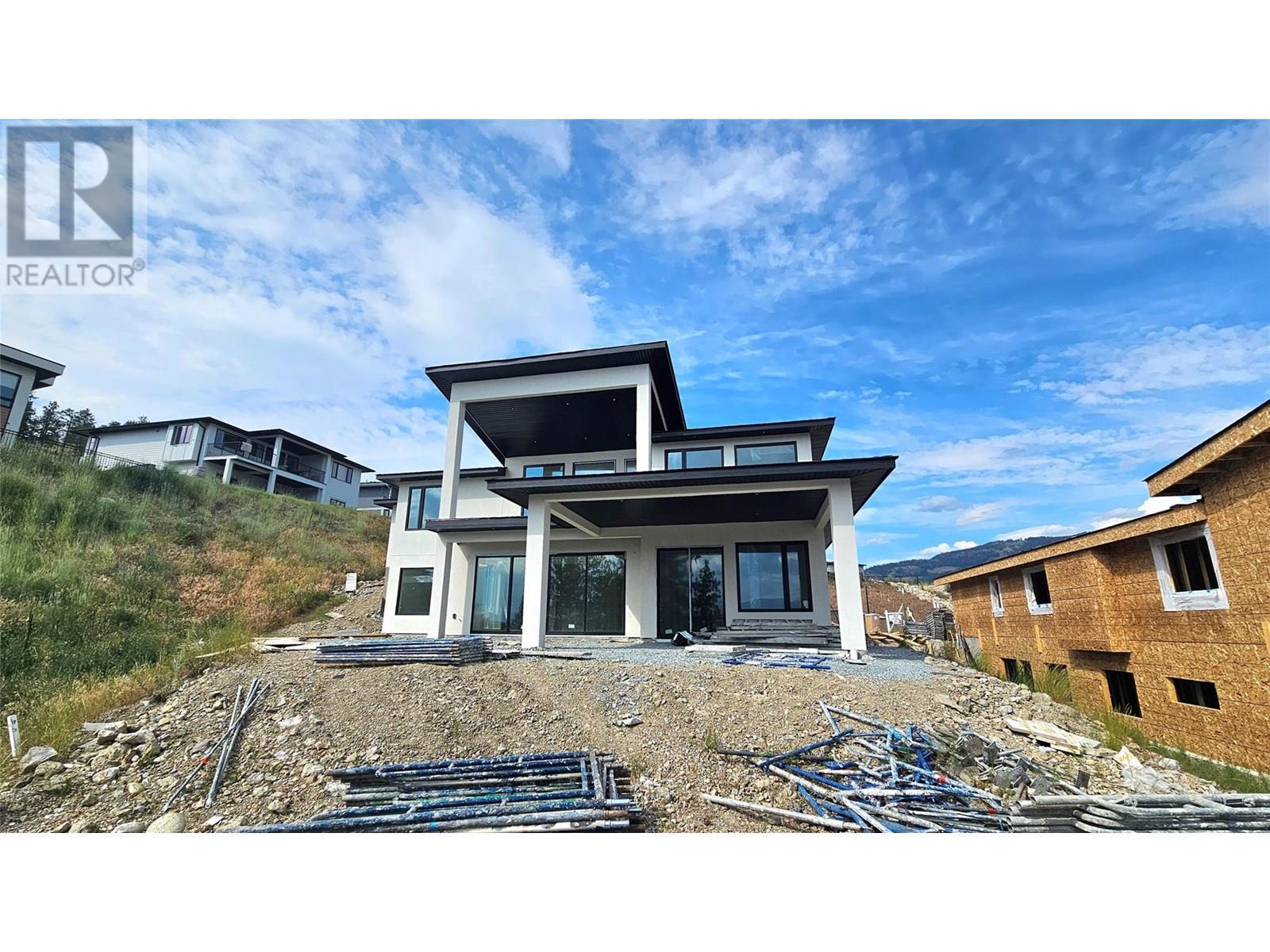 1122 Carnoustie Drive. Kelowna, British Columbia