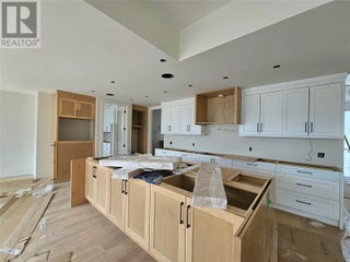 1122 Carnoustie Drive. Kelowna, British Columbia