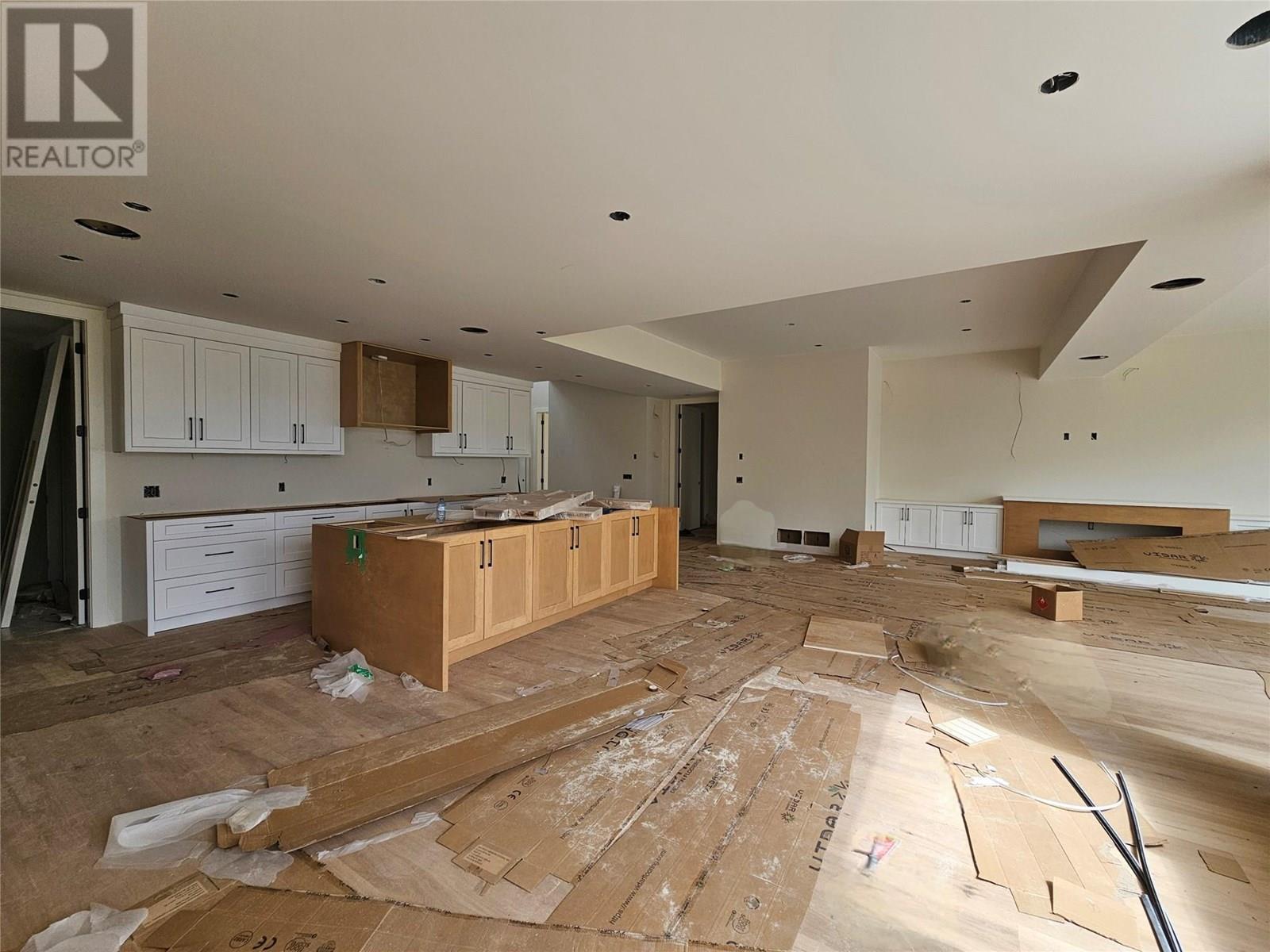 1122 Carnoustie Drive. Kelowna, British Columbia