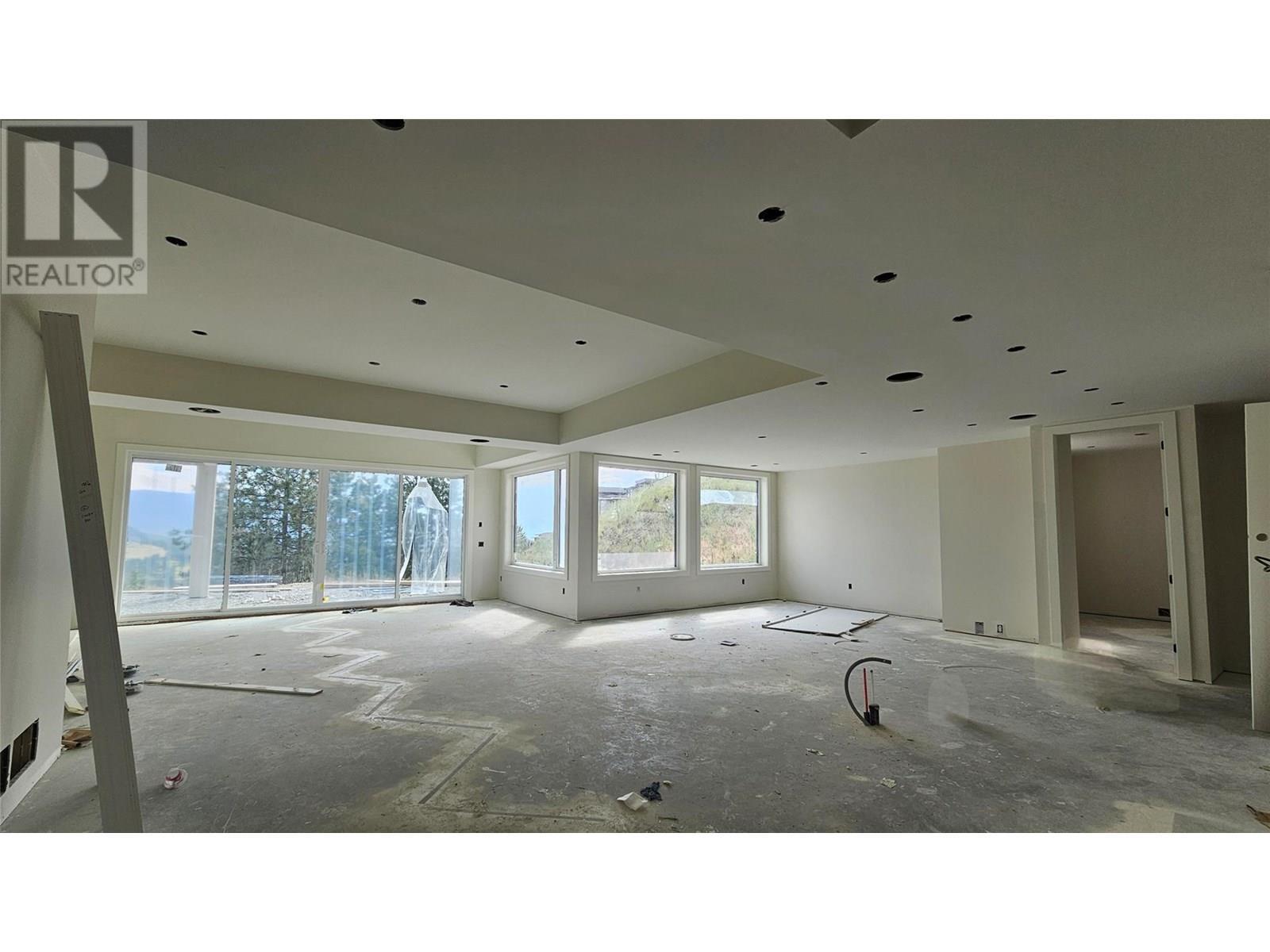 1122 Carnoustie Drive. Kelowna, British Columbia