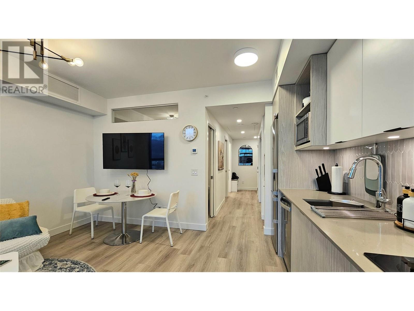 1488 Bertram Street Unit# 1301. Kelowna, British Columbia