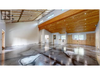 40 Lidstone Road. Salmon Arm, British Columbia