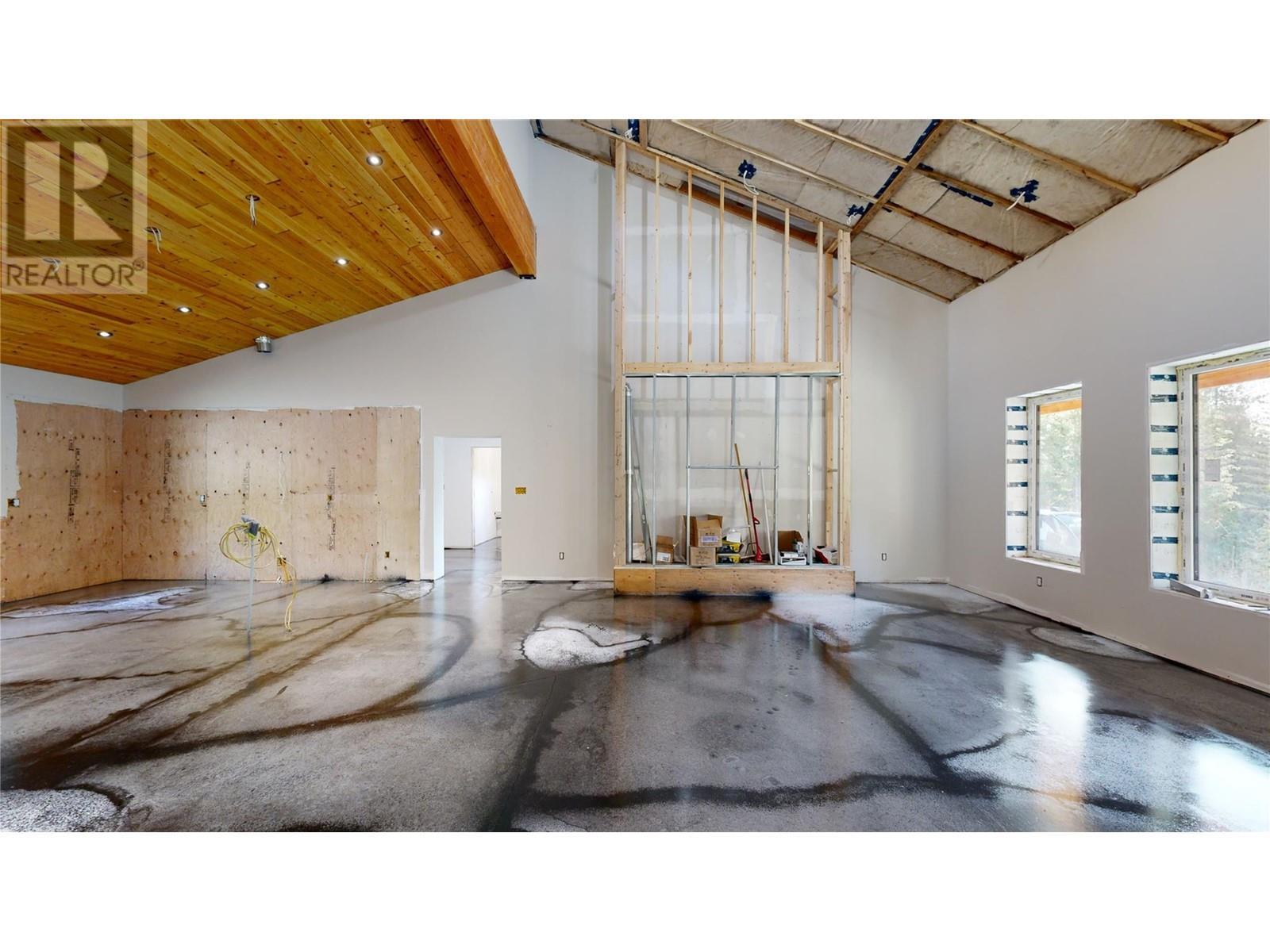 40 Lidstone Road. Salmon Arm, British Columbia