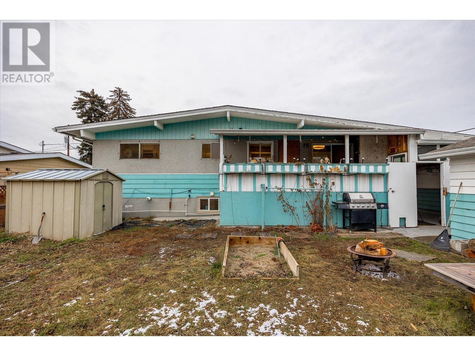 450 Mcdonald Road. Kelowna, British Columbia