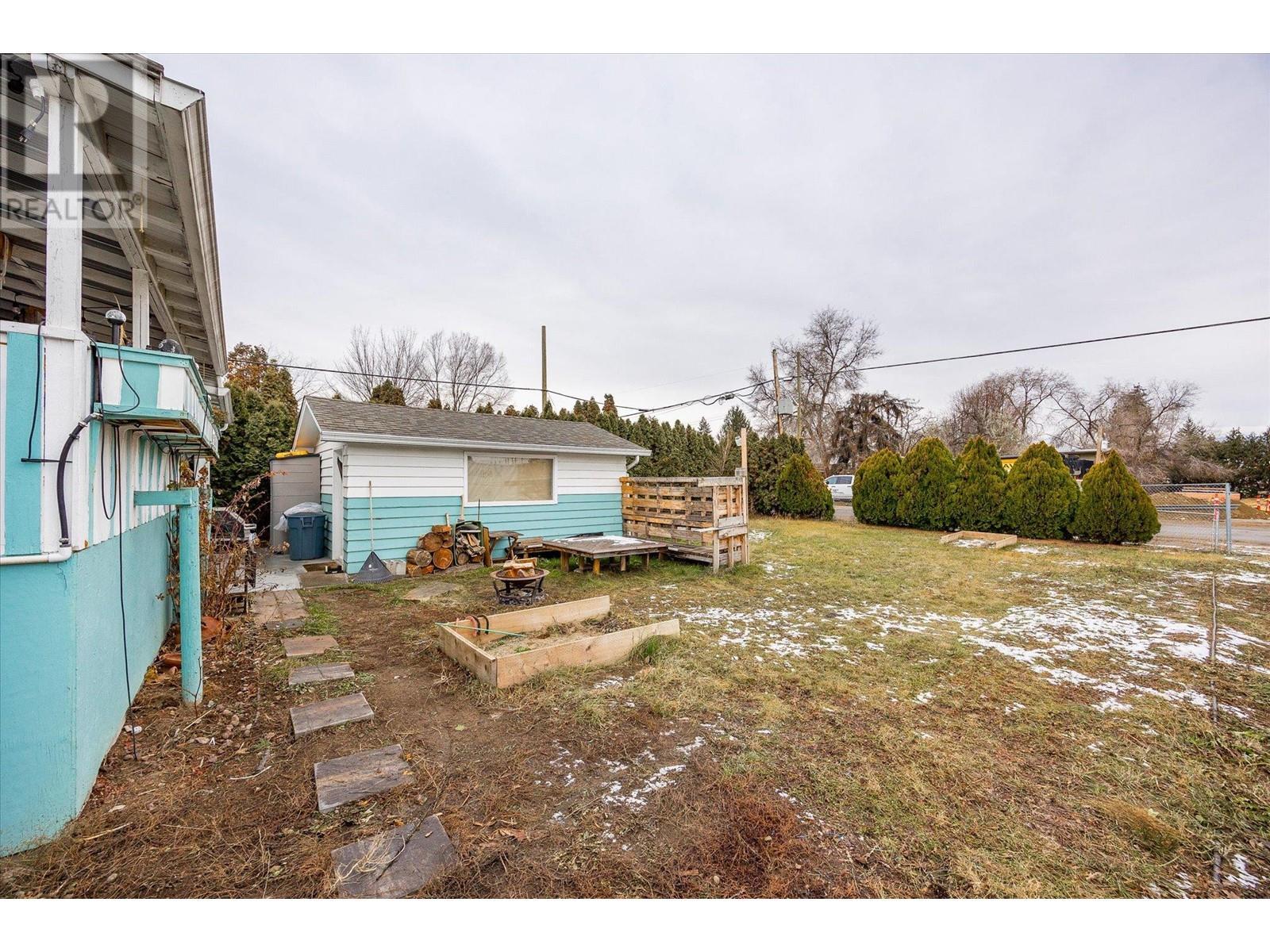 450 Mcdonald Road. Kelowna, British Columbia