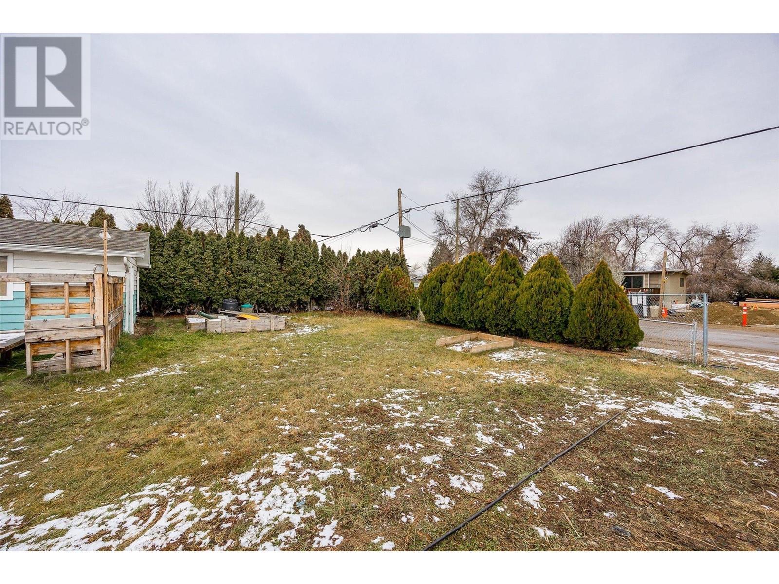 450 Mcdonald Road. Kelowna, British Columbia