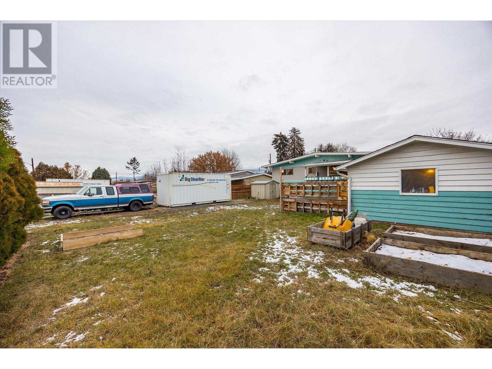 450 Mcdonald Road. Kelowna, British Columbia