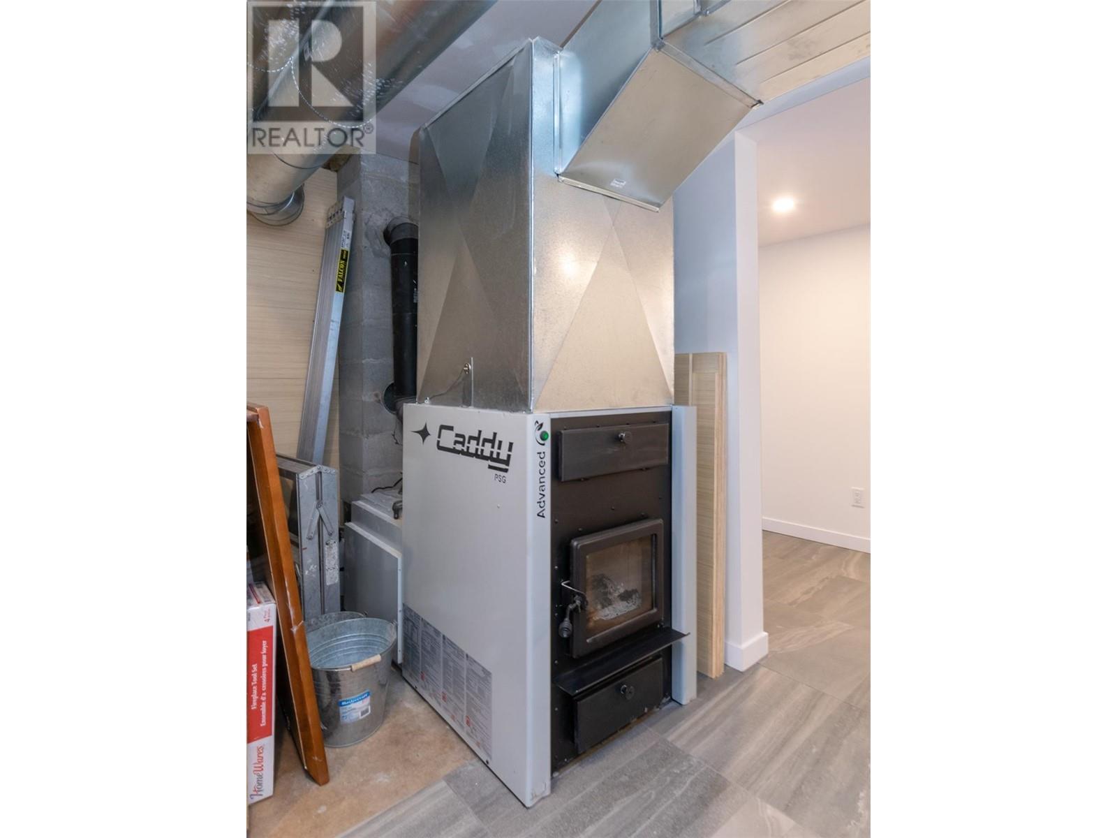 100 Lidstone Road. Salmon Arm, British Columbia