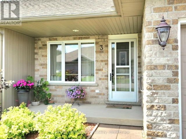 3 - 302 Park Street W, West Grey