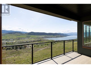 595 Vineyard Way N Unit# 9. Vernon, British Columbia