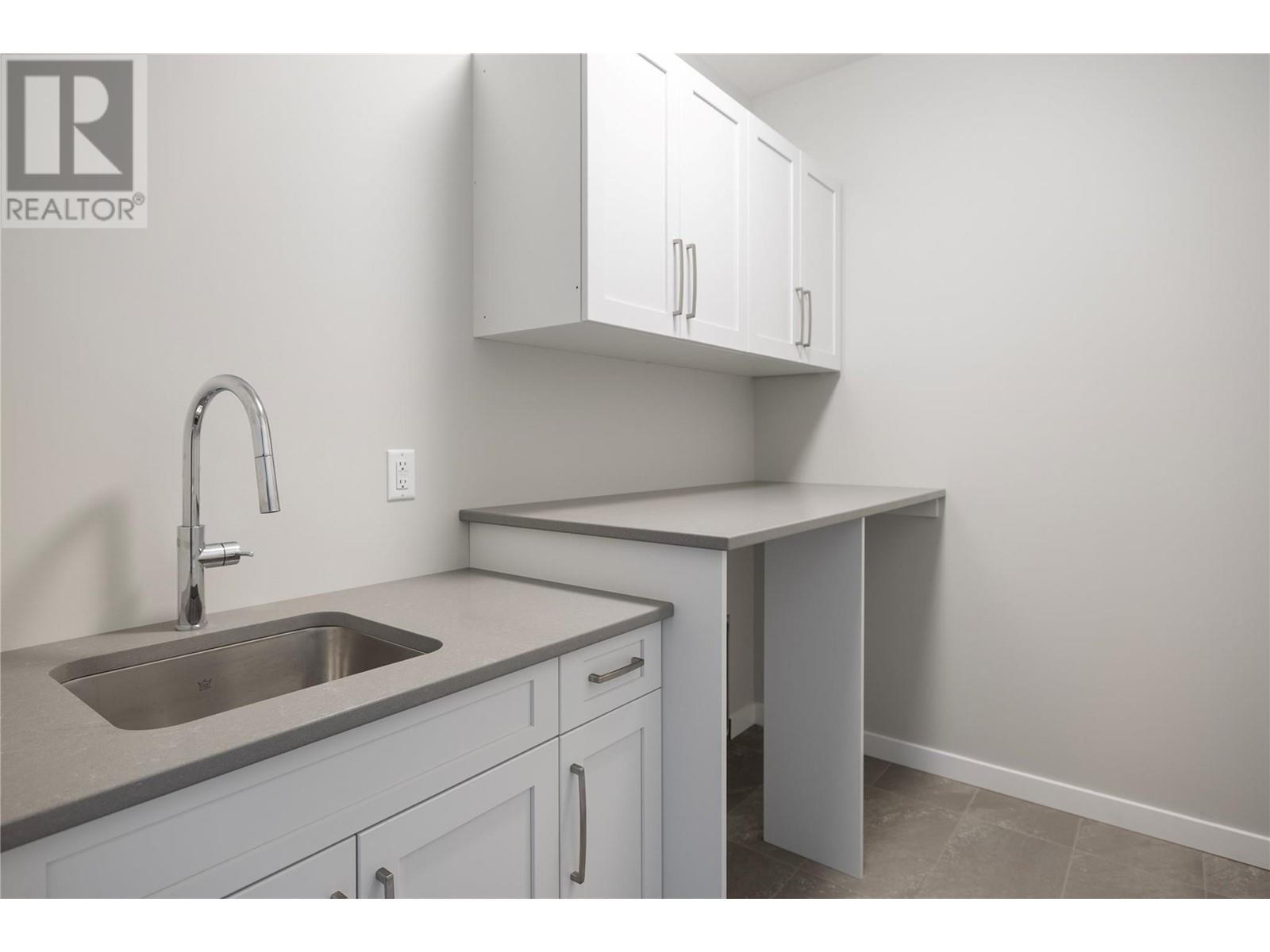 595 Vineyard Way N Unit# 9. Vernon, British Columbia