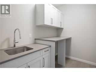 595 Vineyard Way N Unit# 9. Vernon, British Columbia