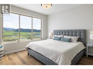 595 Vineyard Way N Unit# 9. Vernon, British Columbia