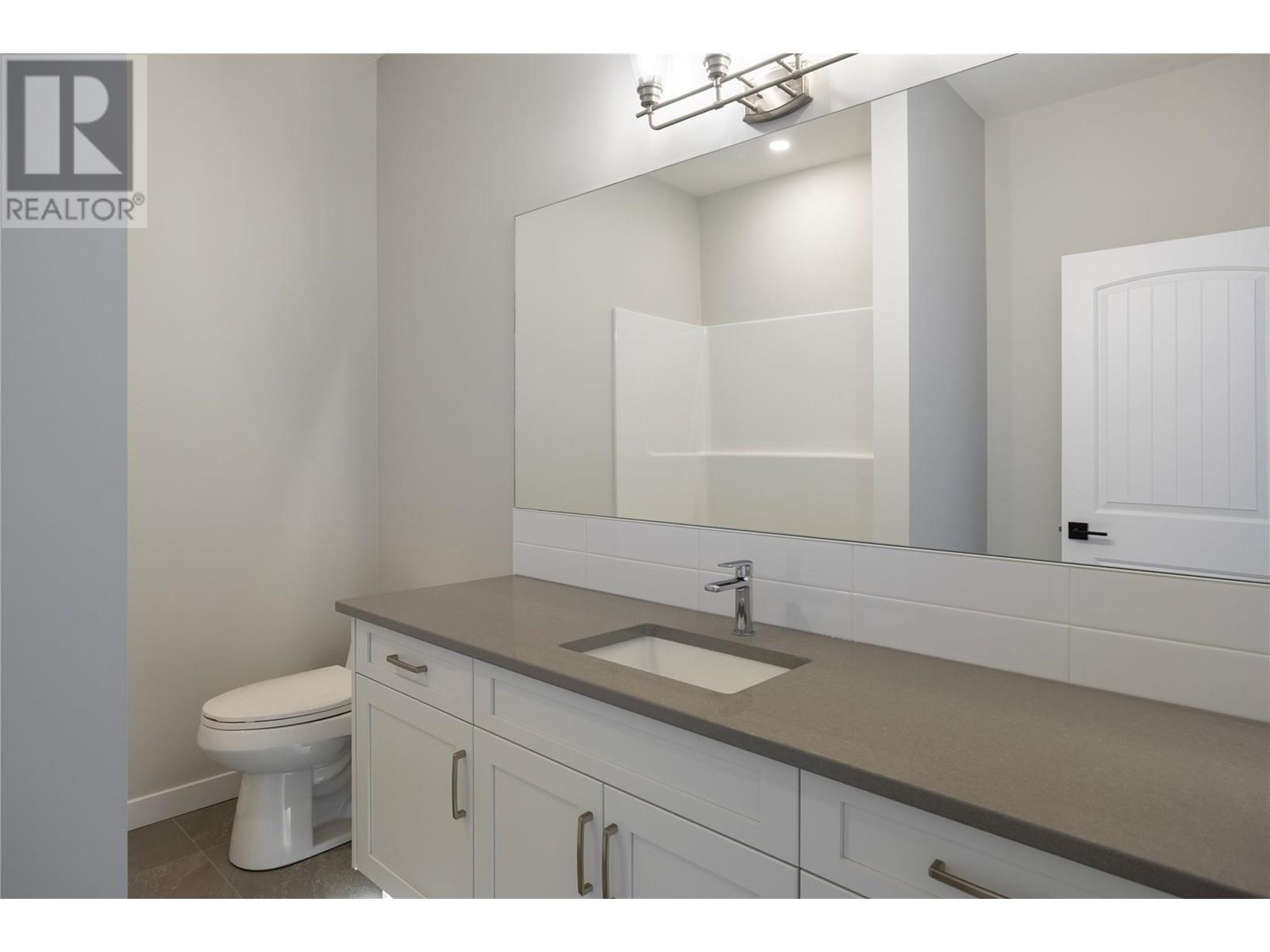 595 Vineyard Way N Unit# 9. Vernon, British Columbia