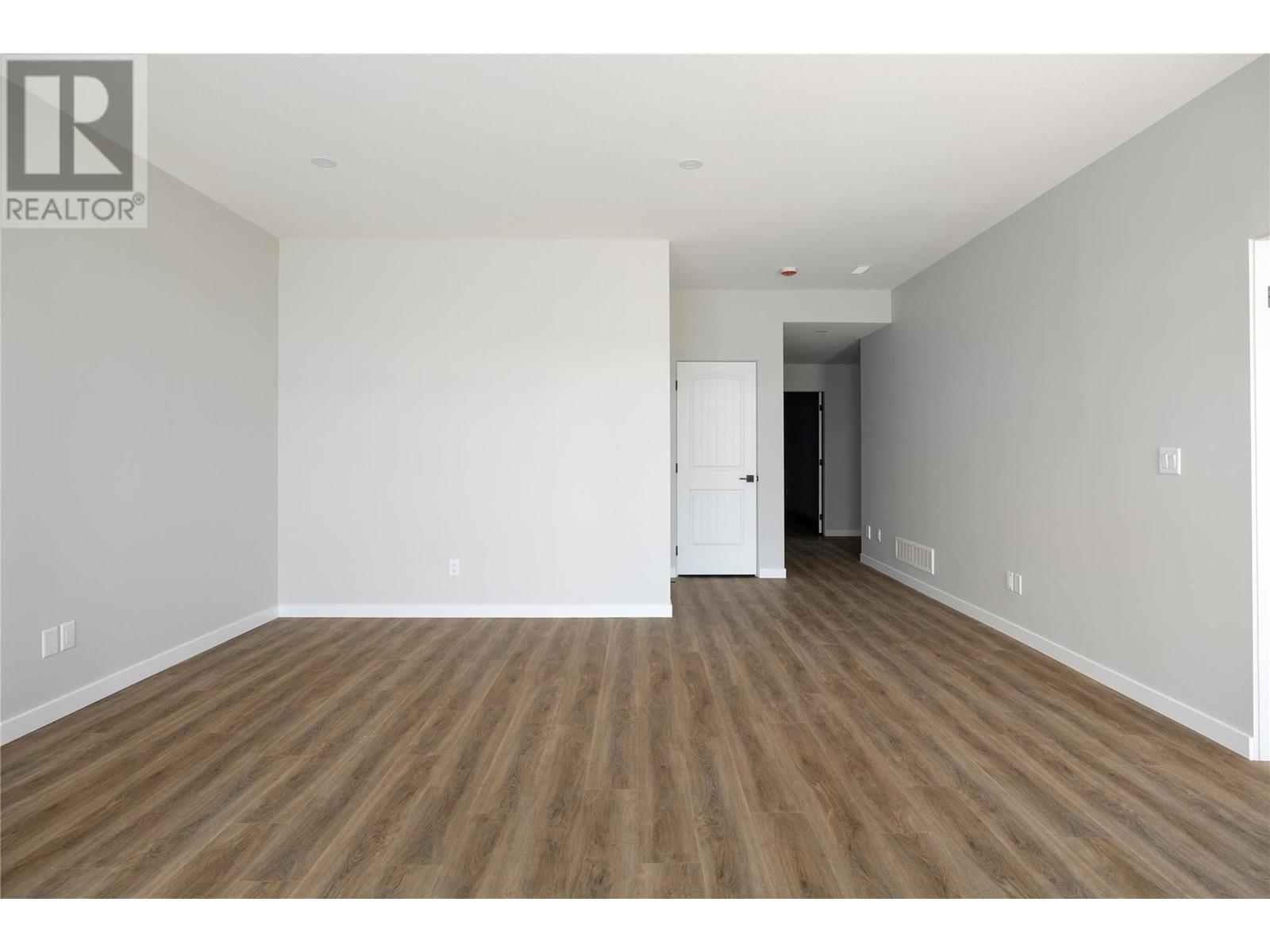 595 Vineyard Way N Unit# 9. Vernon, British Columbia