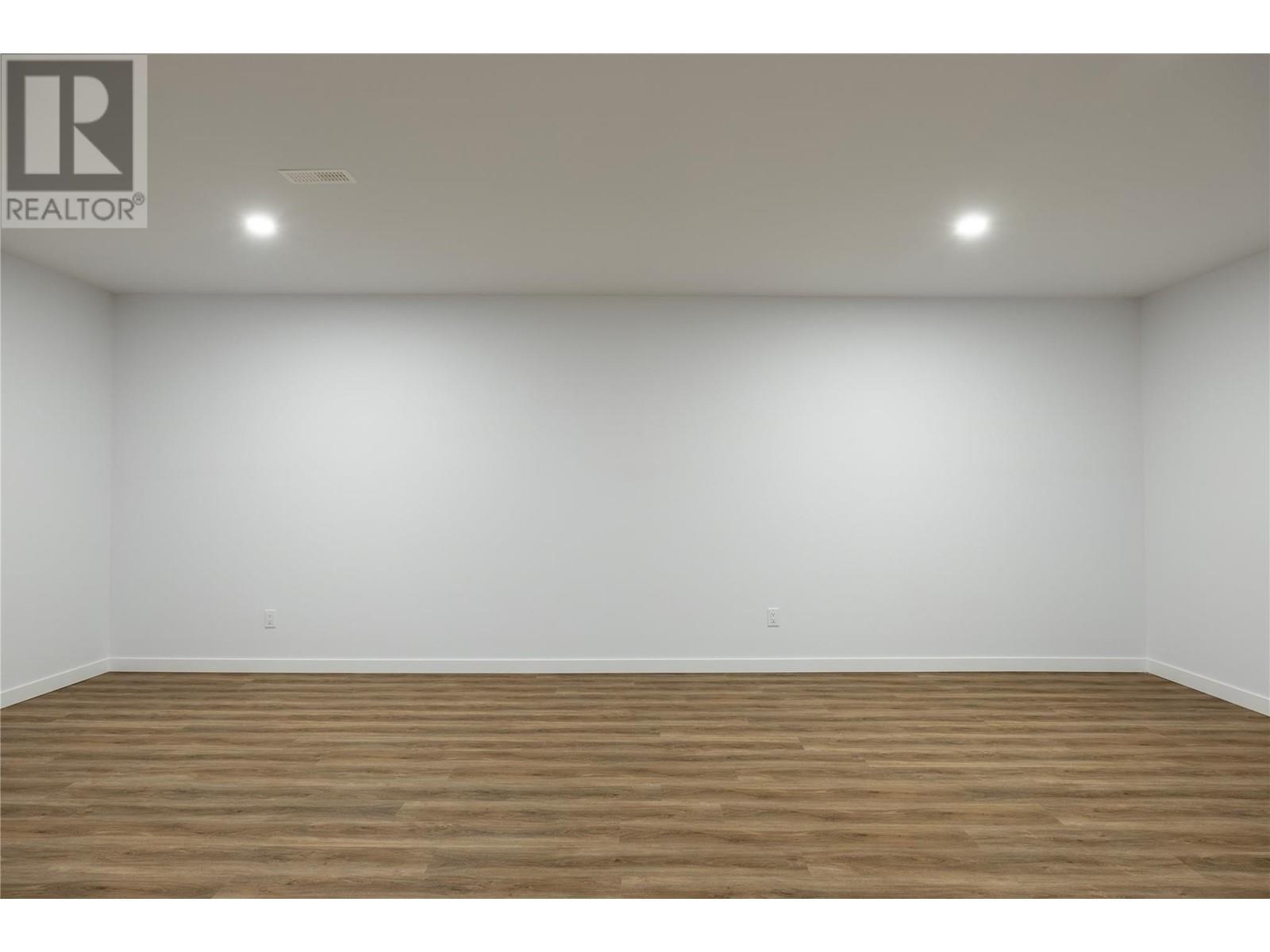 595 Vineyard Way N Unit# 9. Vernon, British Columbia