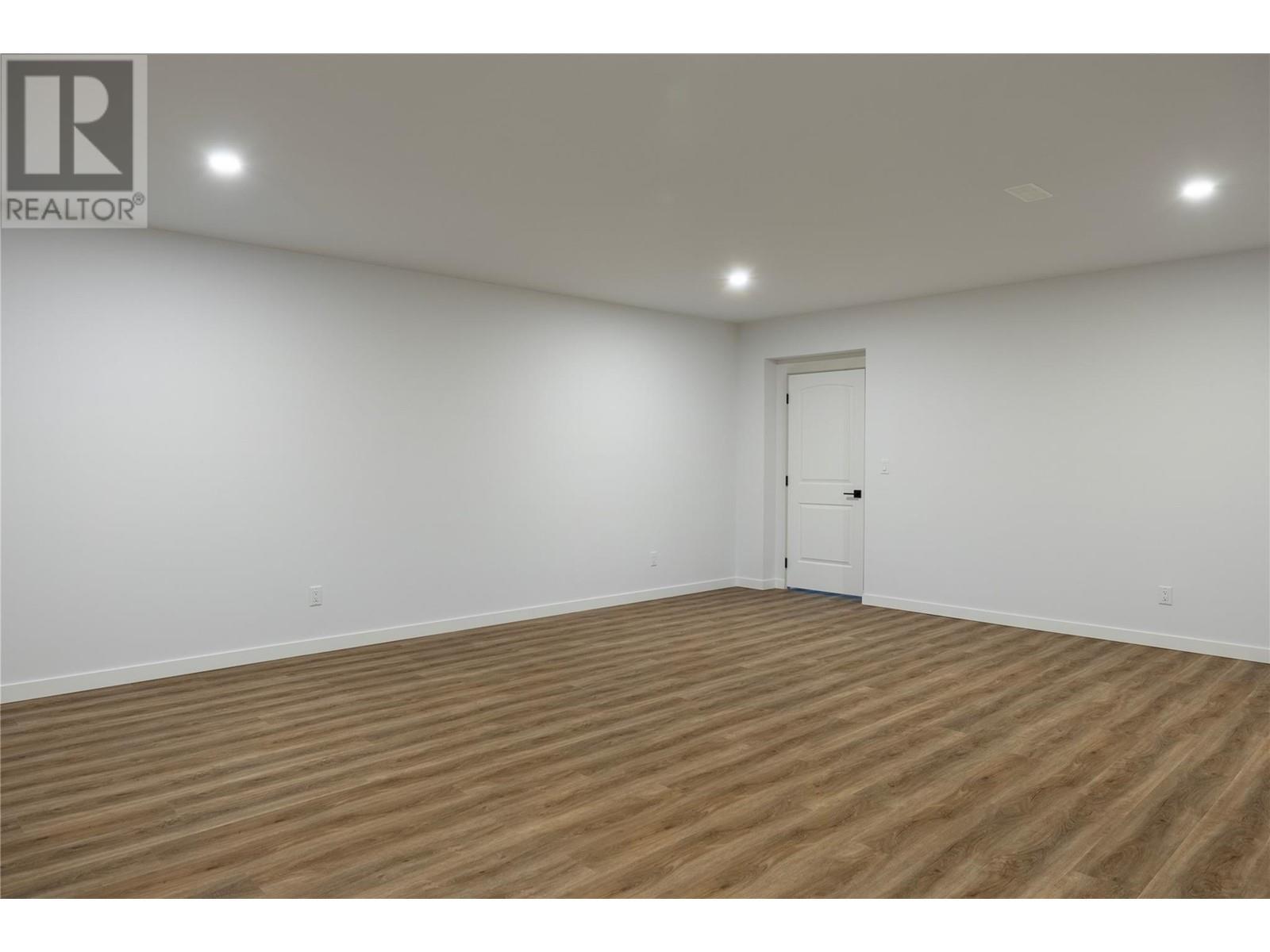 595 Vineyard Way N Unit# 9. Vernon, British Columbia