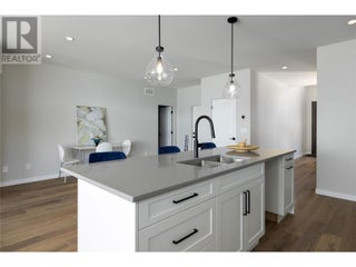 595 Vineyard Way N Unit# 9. Vernon, British Columbia