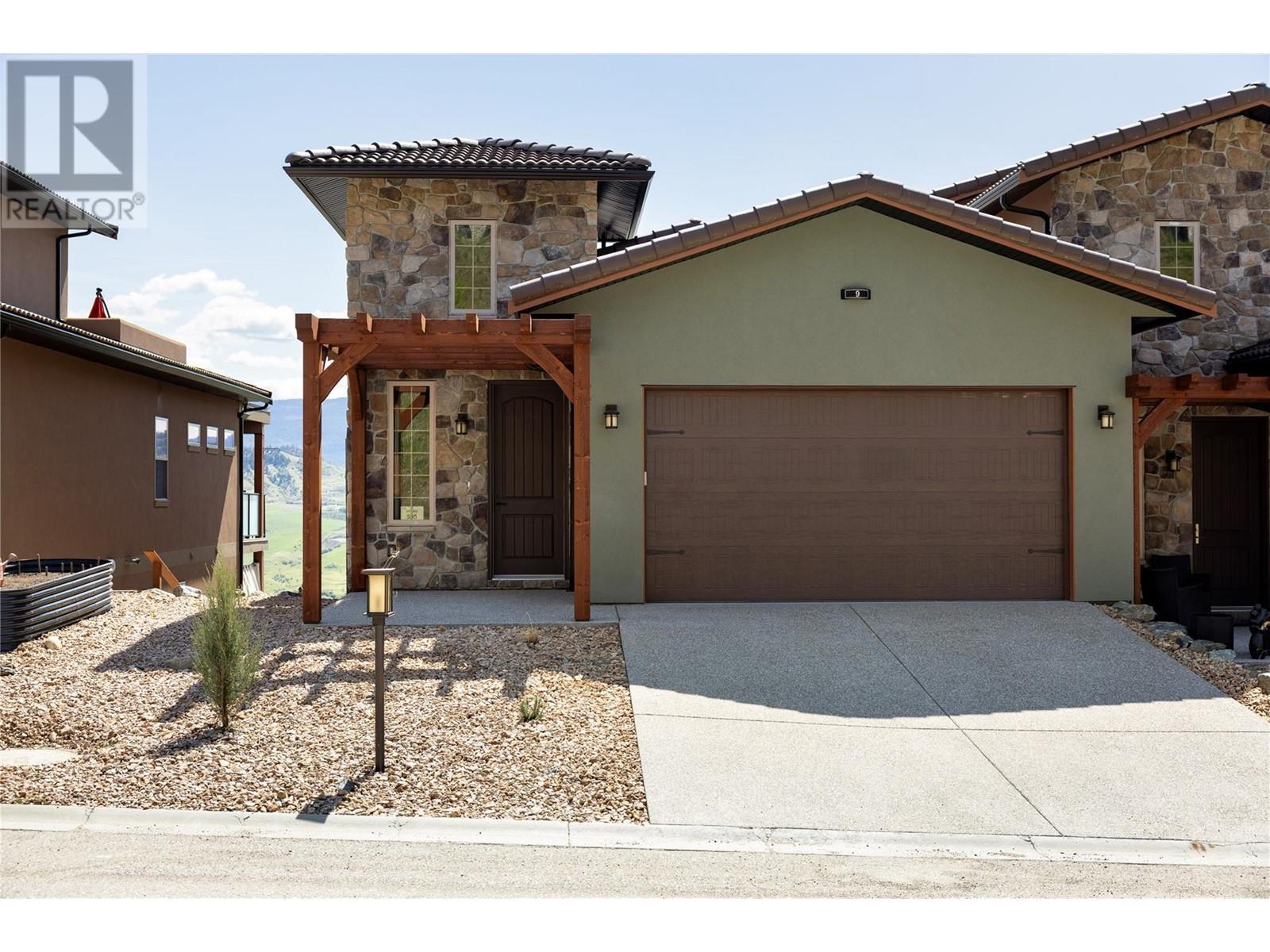 595 Vineyard Way N Unit# 9. Vernon, British Columbia