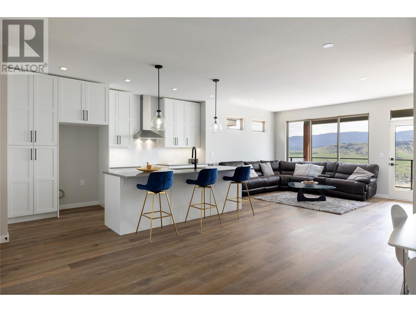 595 Vineyard Way N Unit# 9. Vernon, British Columbia