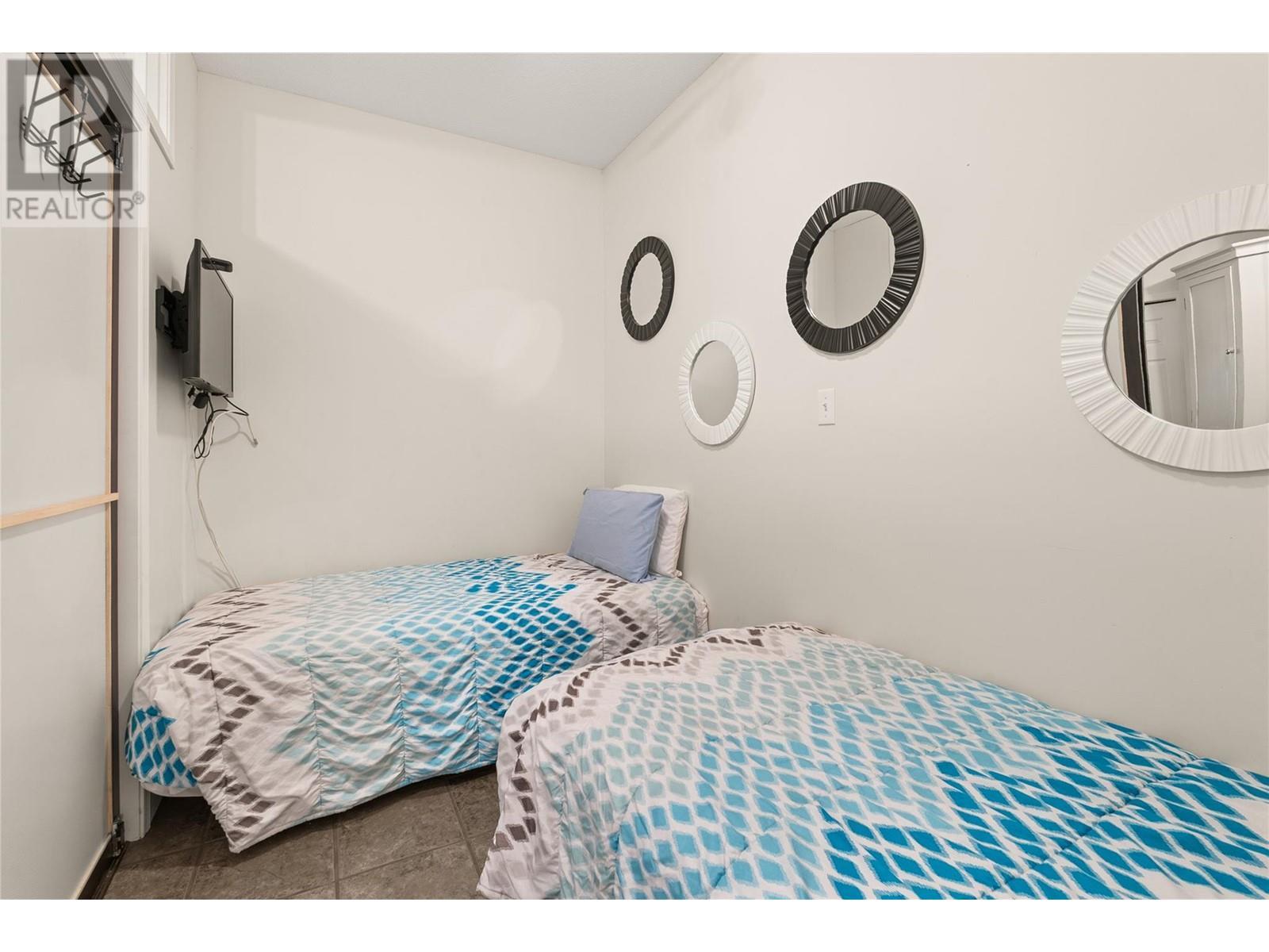 1128 Sunset Drive Unit# 303. Kelowna, British Columbia