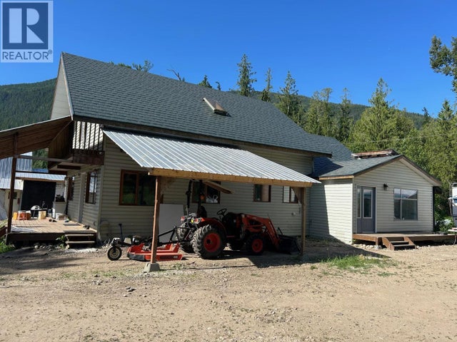 3854 Trinity Valley Road, Enderby