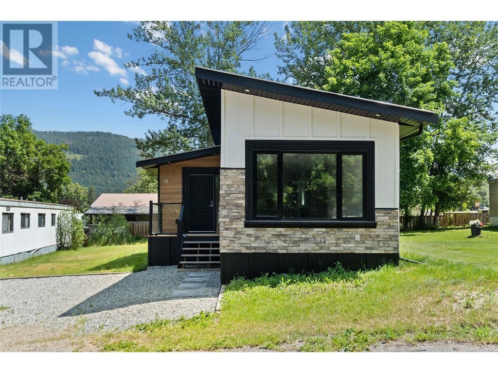 4061 11 Avenue Ne Unit# 10, Salmon Arm