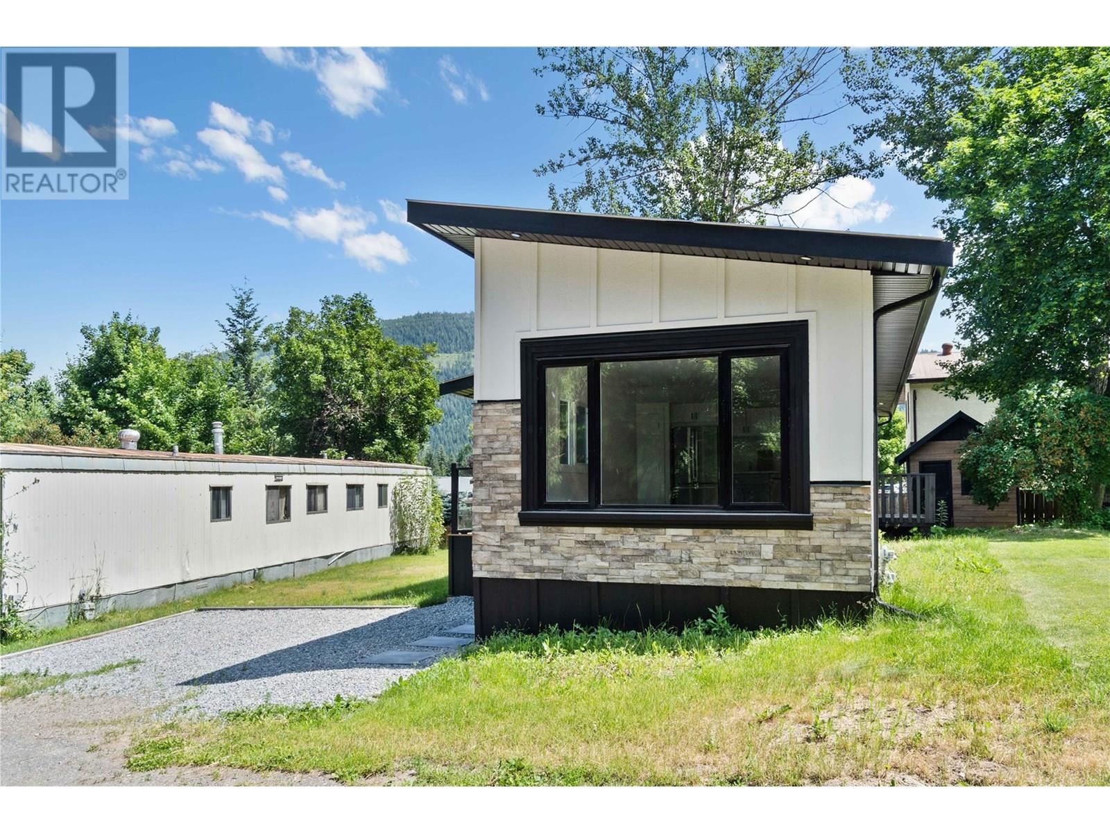 4061 11 Avenue Ne Unit# 10. Salmon Arm, British Columbia