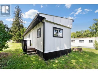 4061 11 Avenue Ne Unit# 10. Salmon Arm, British Columbia