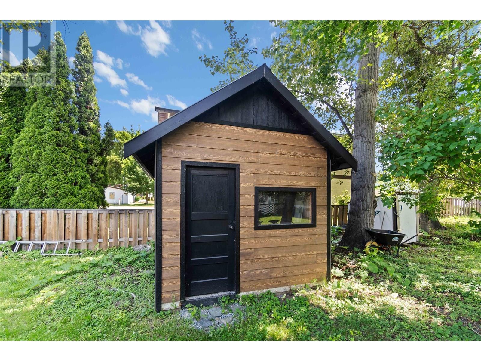 4061 11 Avenue Ne Unit# 10. Salmon Arm, British Columbia