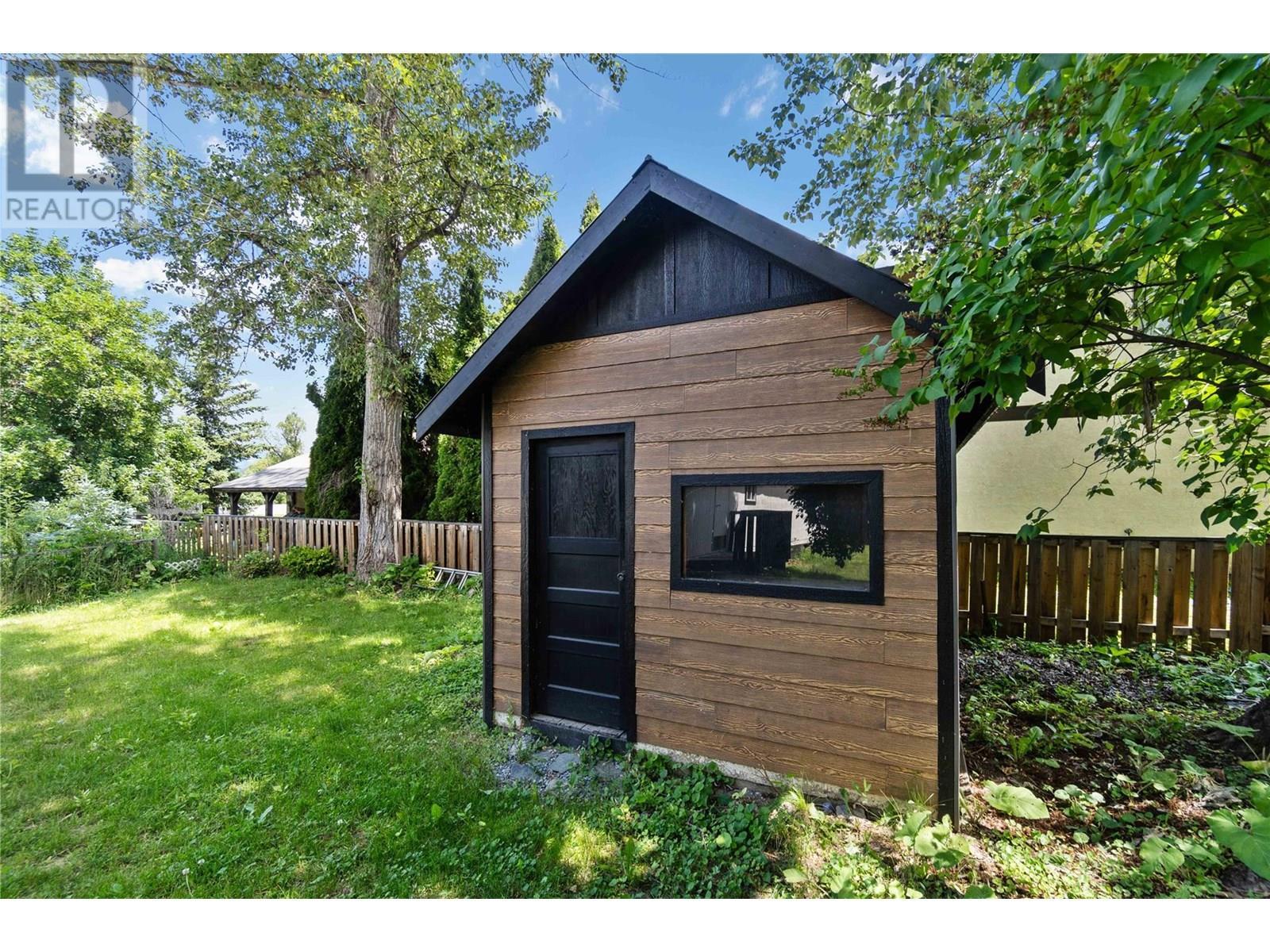 4061 11 Avenue Ne Unit# 10. Salmon Arm, British Columbia