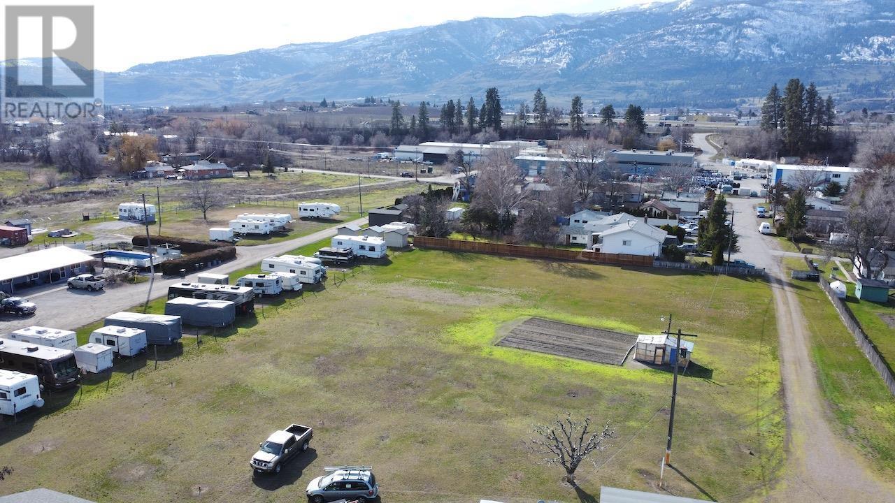 129 Walnut Place. Oliver, British Columbia