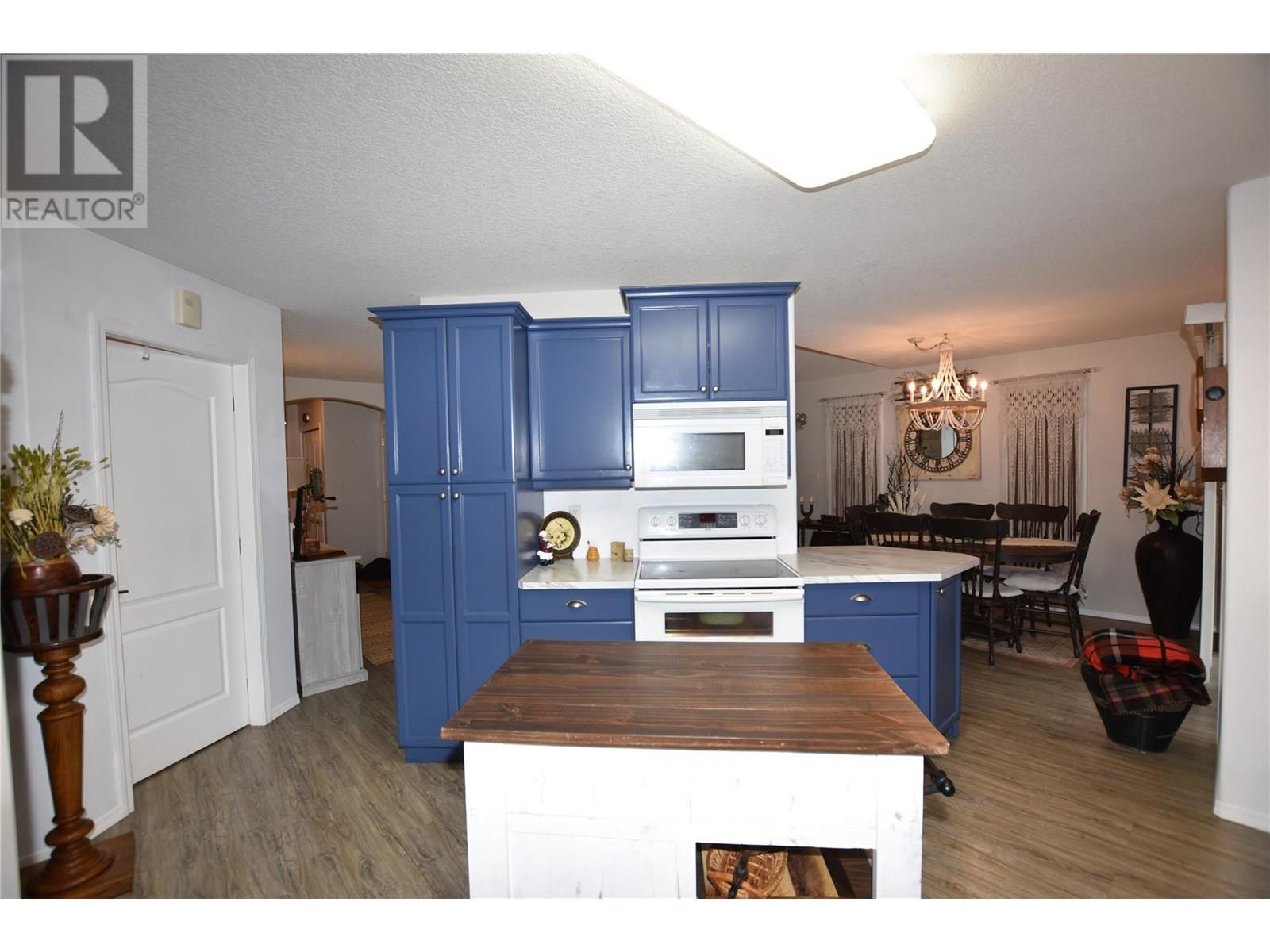 606 Nighthawk Avenue. Vernon, British Columbia