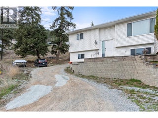 1718 Grandview Avenue. Lumby, British Columbia