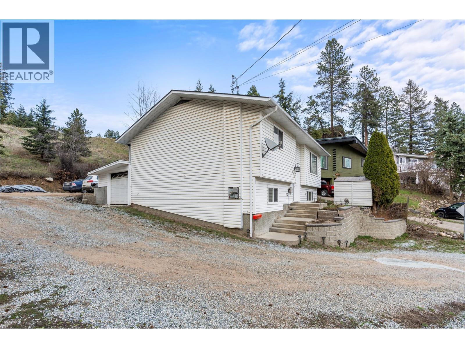 1718 Grandview Avenue. Lumby, British Columbia