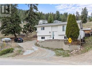 1718 Grandview Avenue. Lumby, British Columbia