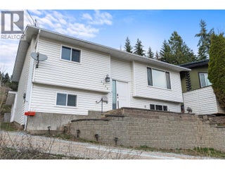 1718 Grandview Avenue. Lumby, British Columbia