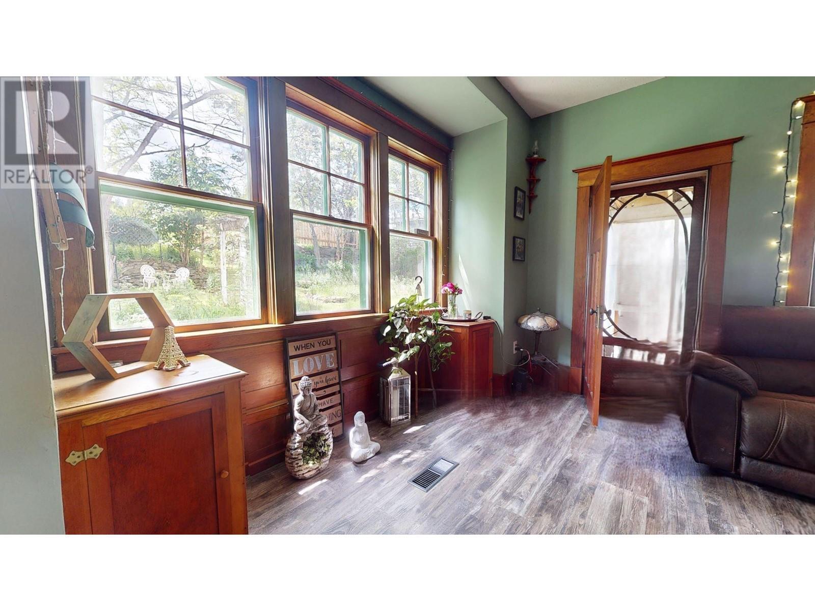 2415 Blind Bay Road. Blind Bay, British Columbia