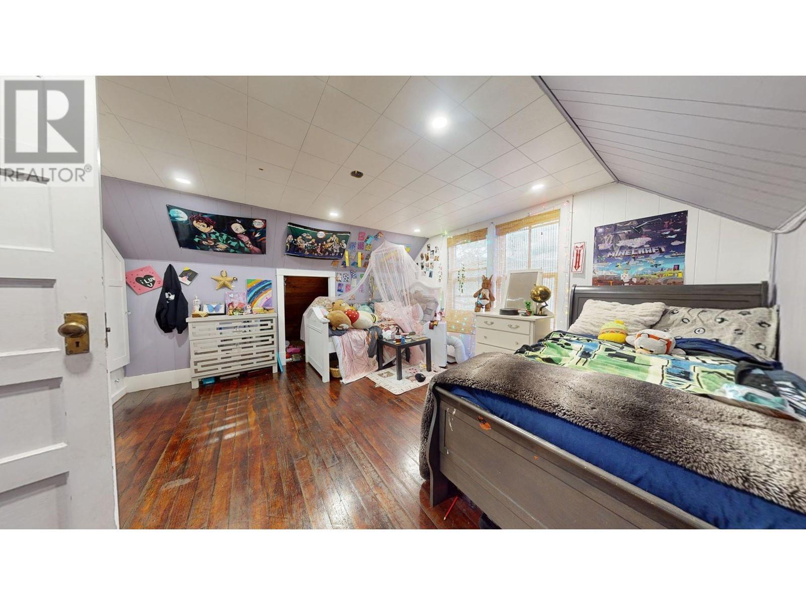 2415 Blind Bay Road. Blind Bay, British Columbia