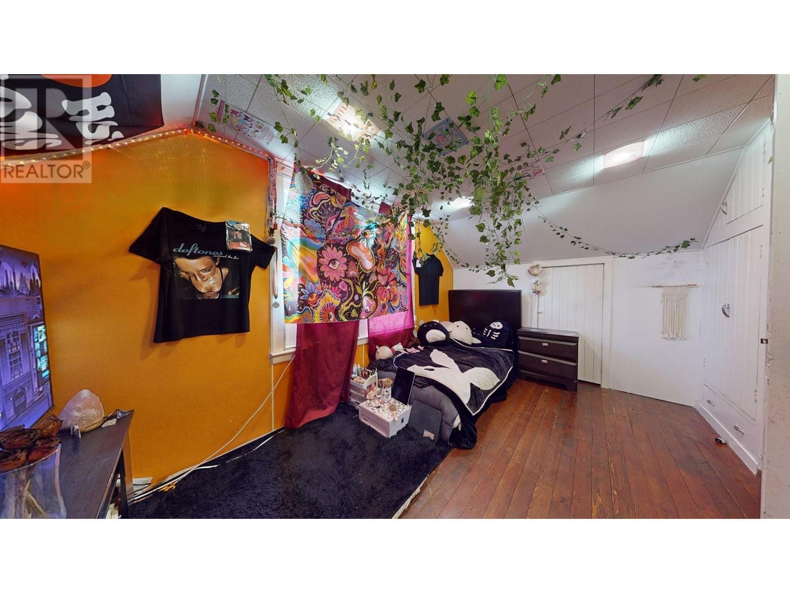 2415 Blind Bay Road. Blind Bay, British Columbia