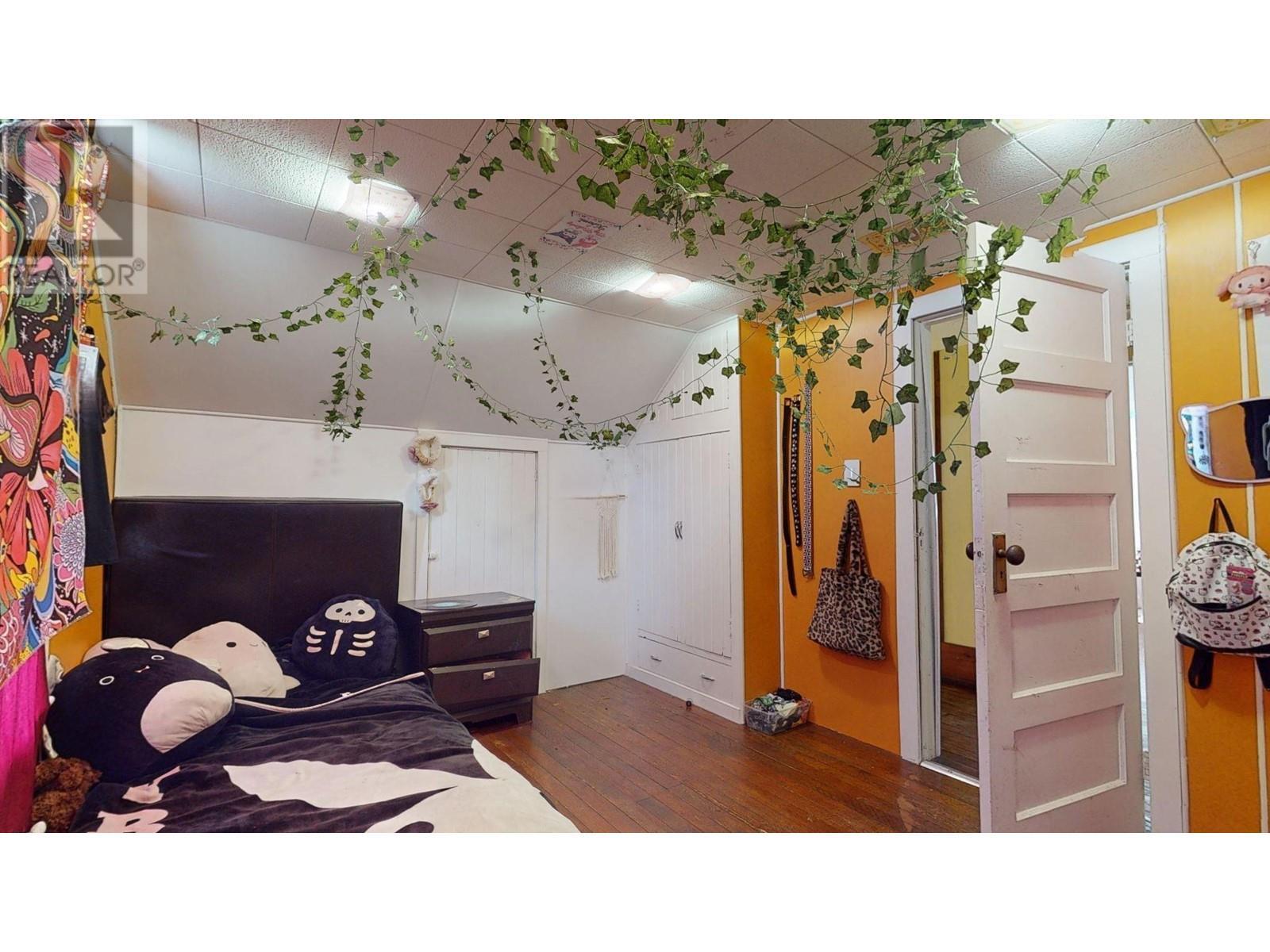 2415 Blind Bay Road. Blind Bay, British Columbia