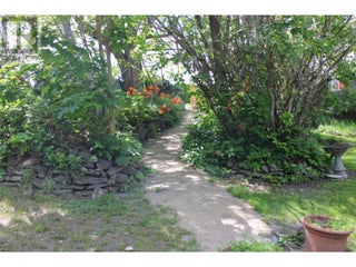 2415 Blind Bay Road. Blind Bay, British Columbia