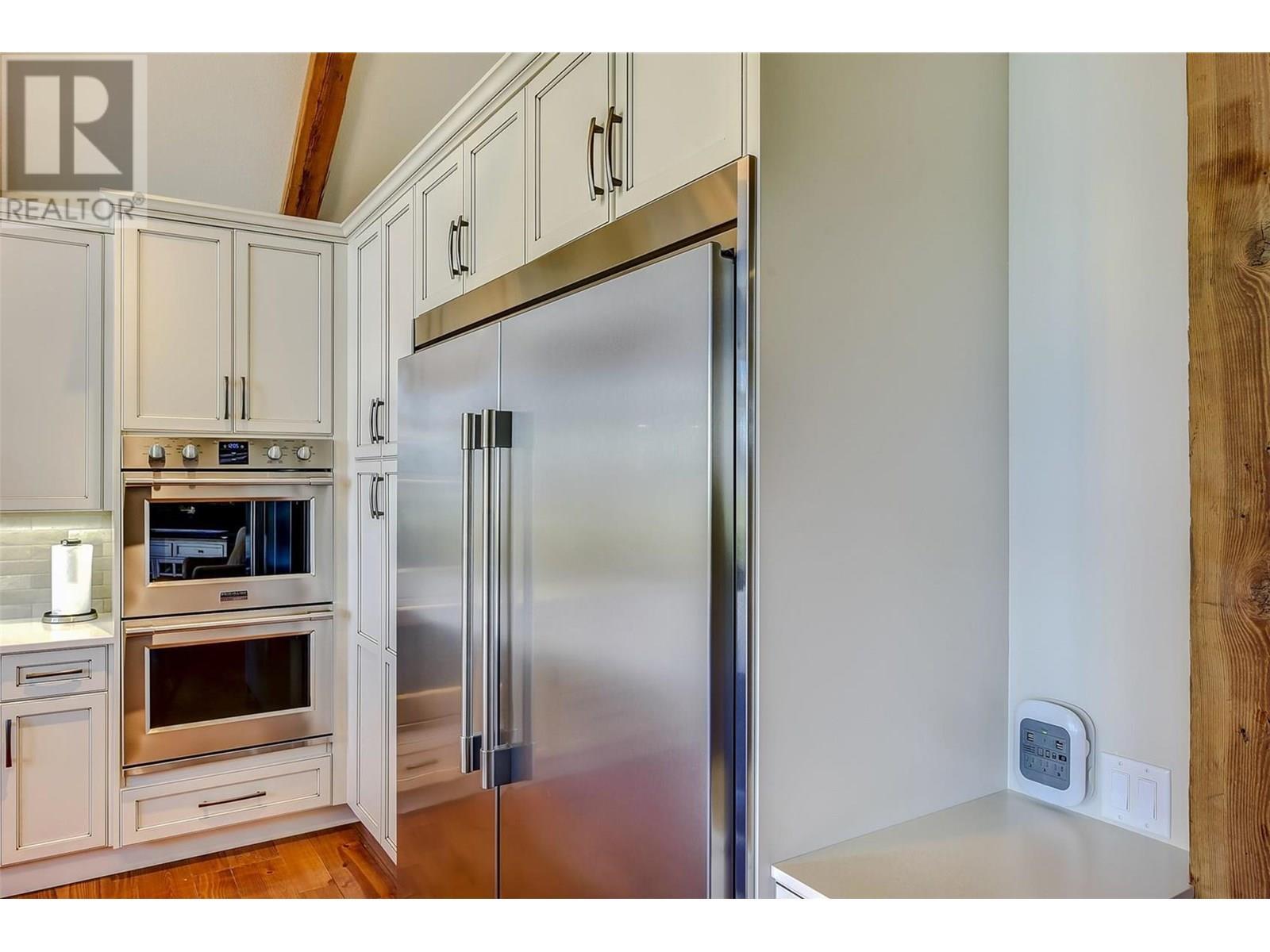 3672 Luxmoore Road. Kelowna, British Columbia